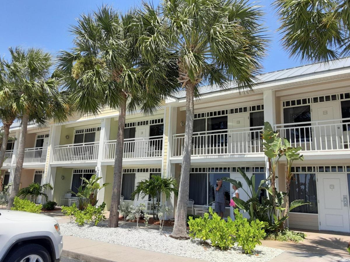 Charming One Bedroom Resort-Style Studio With Pool And Beach Access Ruskin Esterno foto