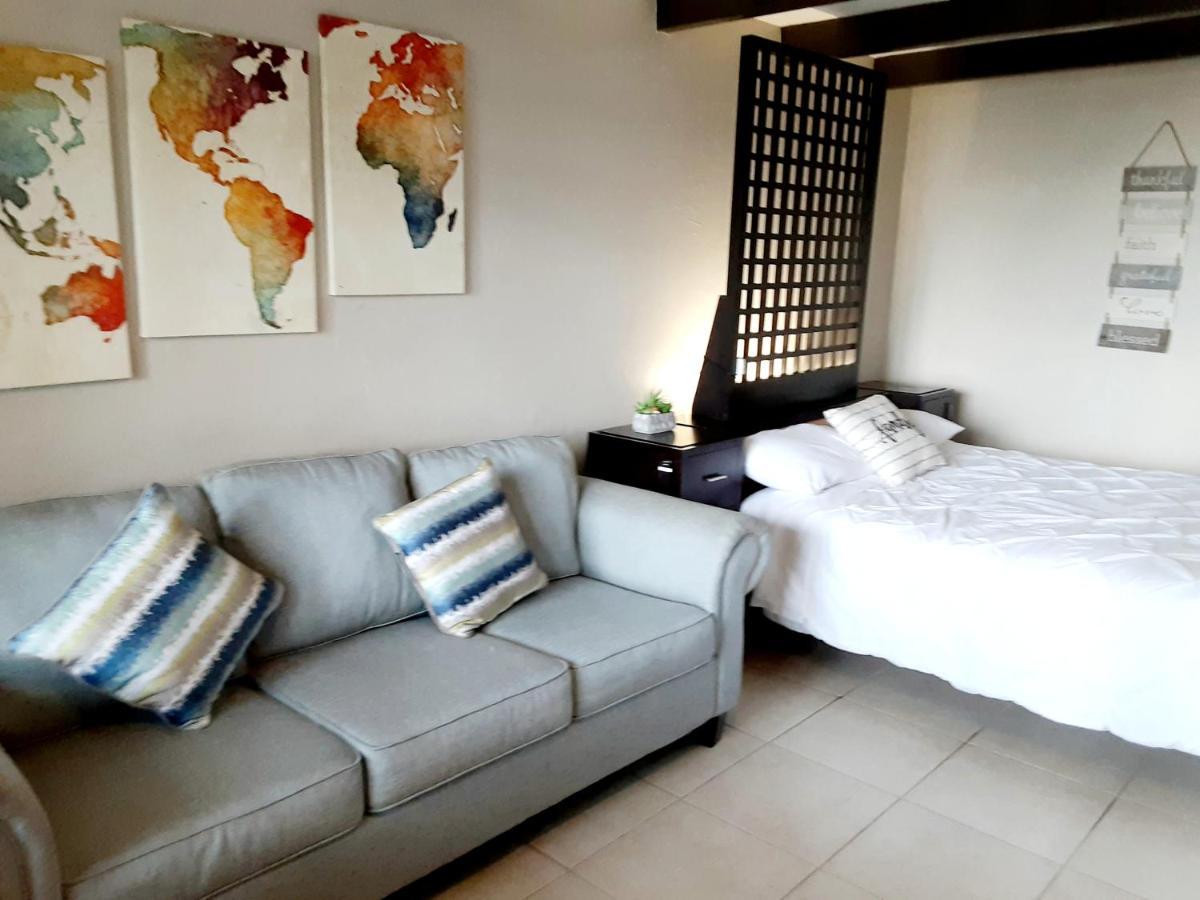 Charming One Bedroom Resort-Style Studio With Pool And Beach Access Ruskin Esterno foto